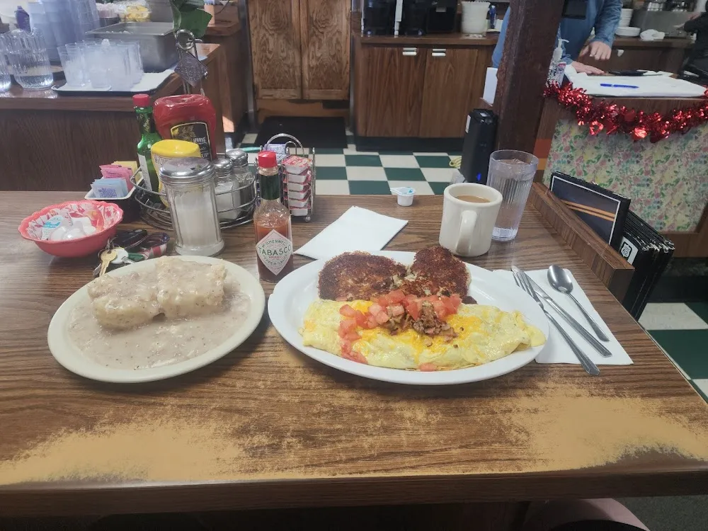 Diner 62 Omlete & Tater Cakes